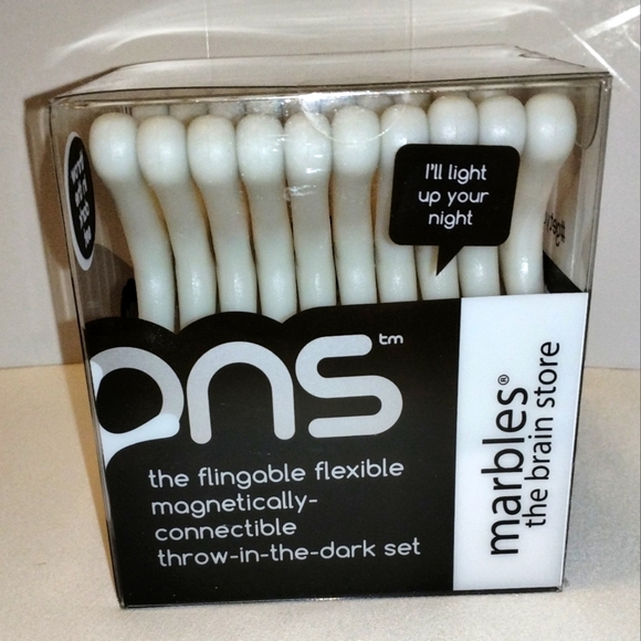 Flingons Throw in the Dark Game Rare Out of Print - Picture 3 of 7